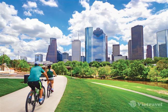 DALLAS – FORT WORTH – DALLAS